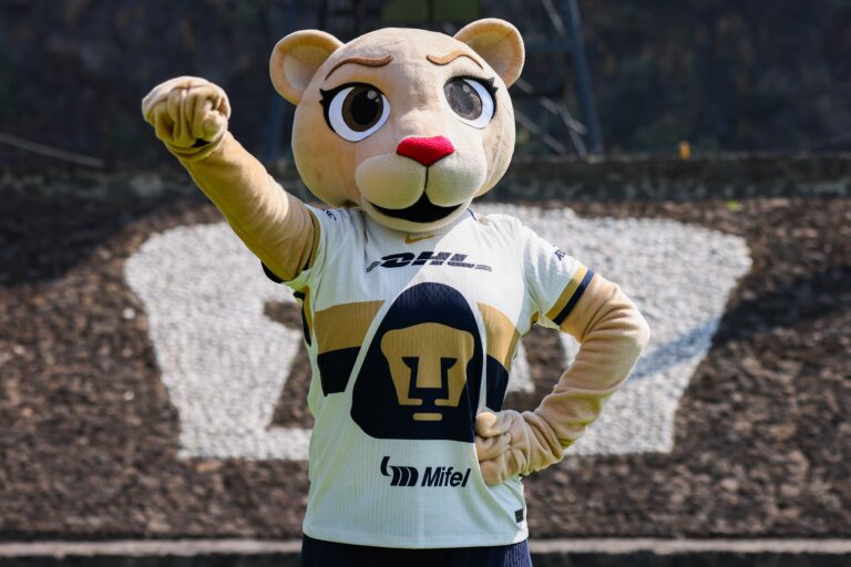 Pumas presenta a ‘Goya’, nueva mascota femenil y genera polémica hoy