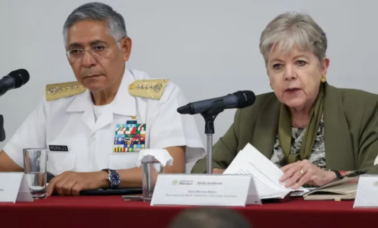 ¡MUNDIAL EN JAQUE! DERRAME PETROLERO EN EL GOLFO AFECTA 600 KM Y BUSCAN A BUQUE «FANTASMA»