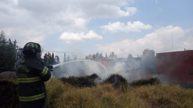 Quemar pastizales en Toluca podría costar hasta 117 mil pesos, advierte el gobierno municipal
