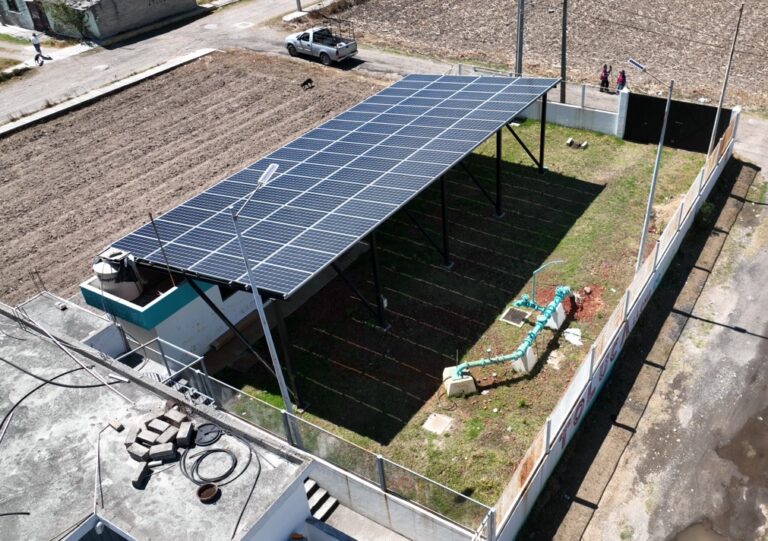 Toluca apuesta por energía solar: pozos de agua operan con tecnología limpia