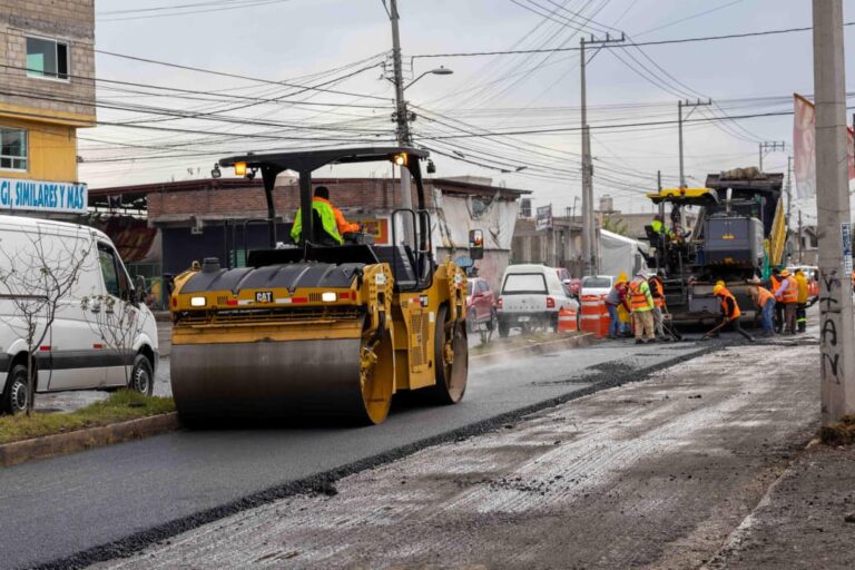 Ricardo Moreno mejora movilidad en avenida Lombardo Toledano con rehabilitación integral