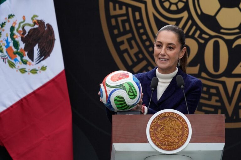 Sheinbaum envía invitaciones globales para el Mundial 2026