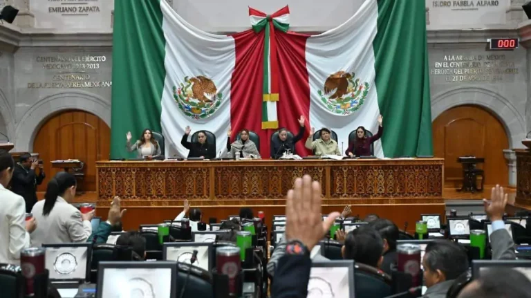 Congreso del Edoméx analiza cárcel de hasta 12 años por denuncias falsas contra maestros