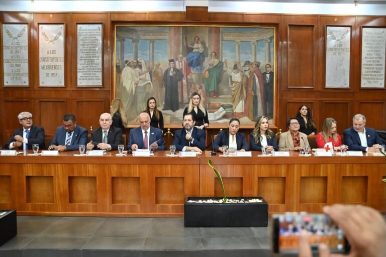 Empresarios presionan para aprobar Ley de Unidades Económicas en Edomex