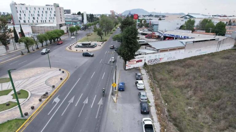 Metepec liberará carriles en Pino Suárez tras años de bloqueo