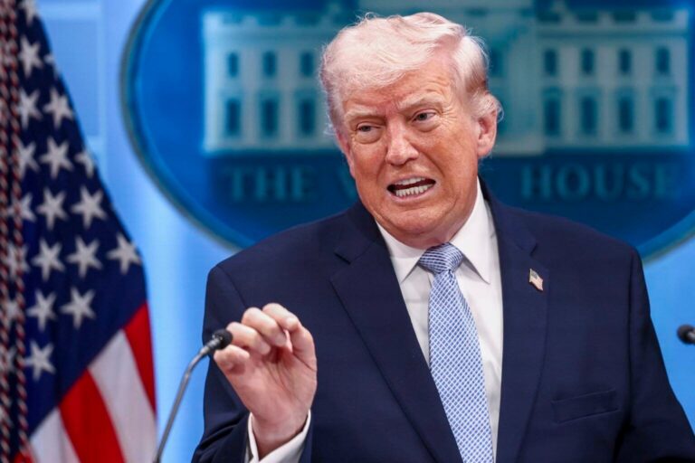 Trump afirma que EE.UU. ya inició operaciones para limpiar el estrecho de Ormuz