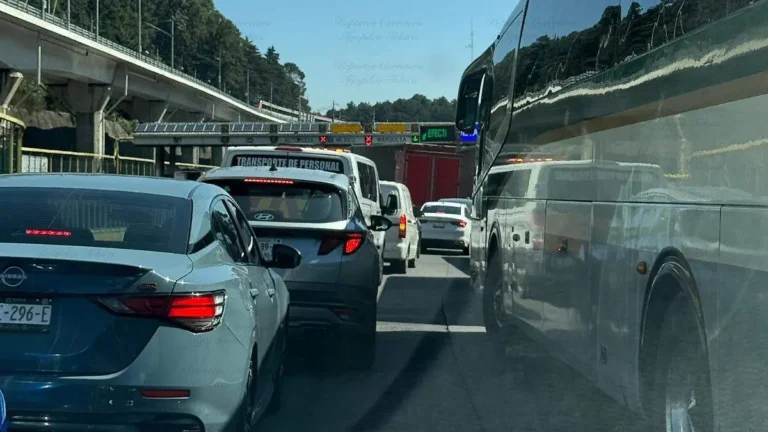 Diálogo evita bloqueo en Santa Martha; transportistas exigen soluciones por inundaciones
