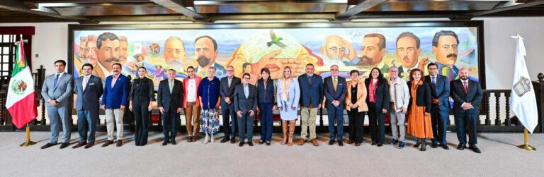 Realizan cambios en gabinete del Estado de México