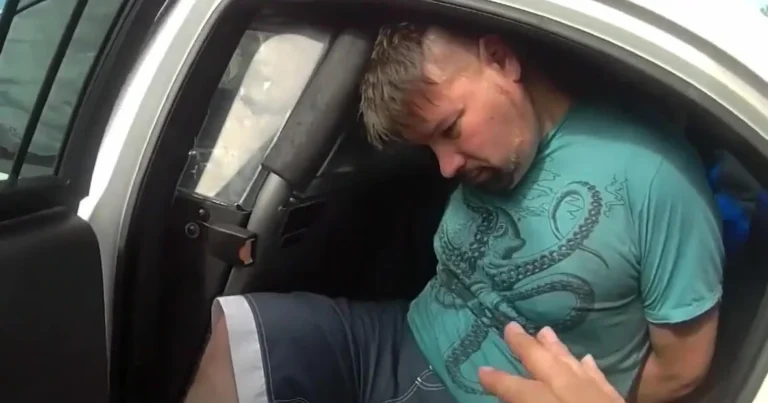 Republicano aspirante a gobernador de Florida es detenido por agresión a adultos mayores