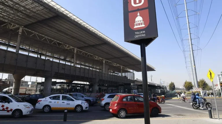 Tren El Insurgente tendrá horario especial en Semana Santa 2026 para usuarios