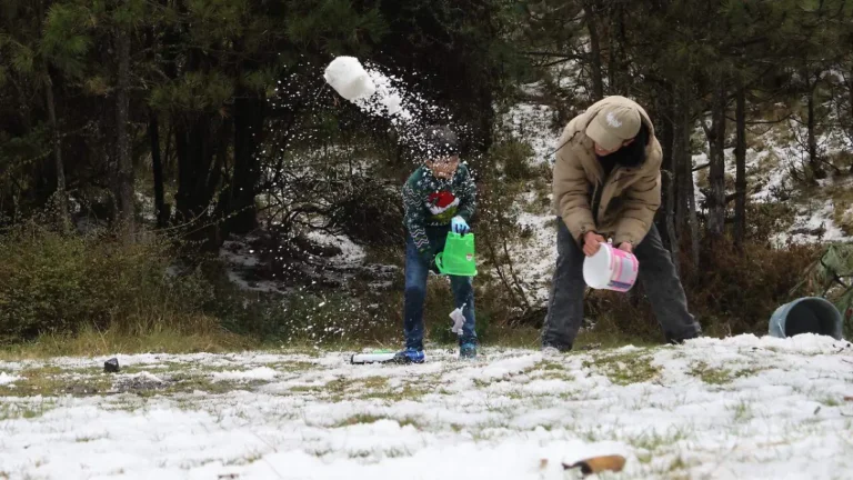 Acceso restringido no frena a visitantes en el Nevado de Toluca